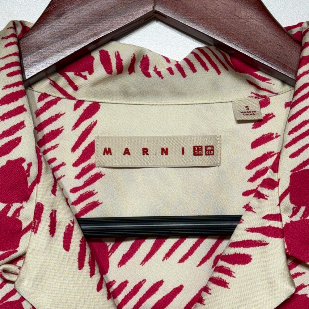 Marni x Uniqlo Oversized Open Collar Short Sleeve Shirt in Fuchsia and Ivory - Picture 3 of 11